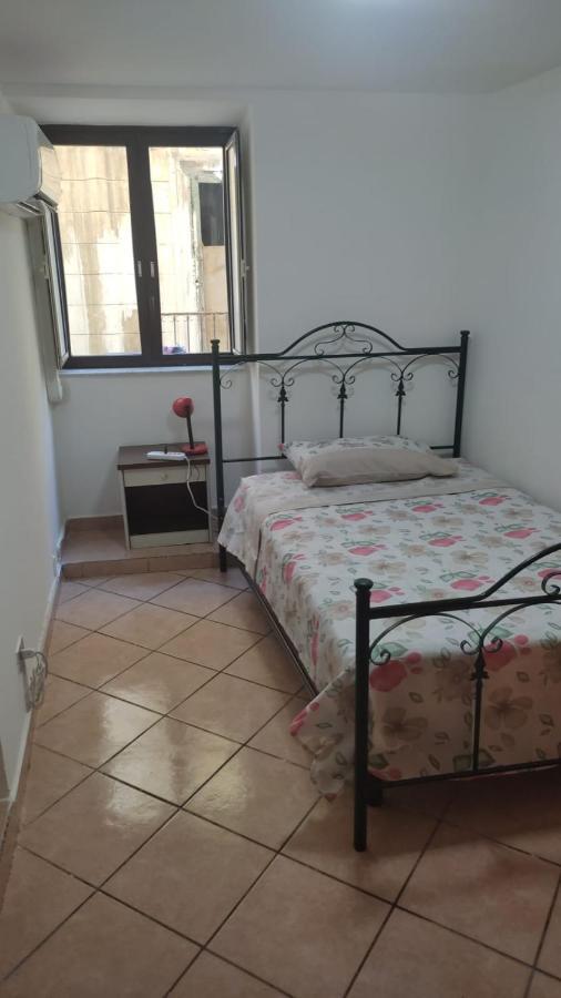 Cheap Central Room Palermo Exterior photo